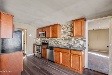 Tiny photo for 26933 Whiteside Drive, Perrysburg, OH 43551 (MLS # 10008411)