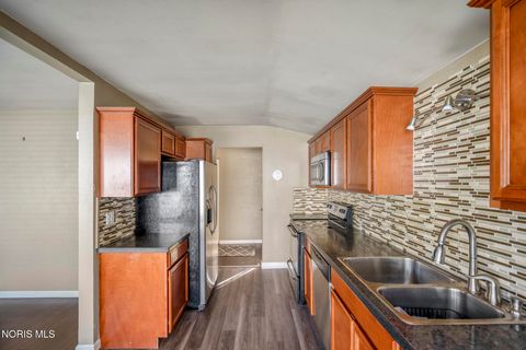 Tiny photo for 26933 Whiteside Drive, Perrysburg, OH 43551 (MLS # 10008411)