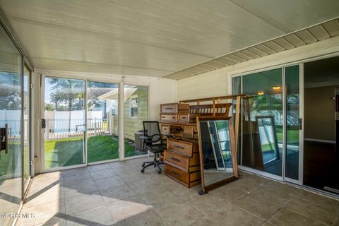 Tiny photo for 26933 Whiteside Drive, Perrysburg, OH 43551 (MLS # 10008411)