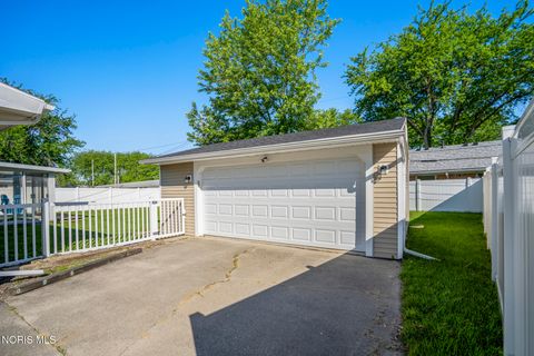Tiny photo for 26933 Whiteside Drive, Perrysburg, OH 43551 (MLS # 10008411)