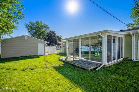Tiny photo for 26933 Whiteside Drive, Perrysburg, OH 43551 (MLS # 10008411)