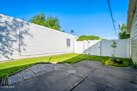 Tiny photo for 26933 Whiteside Drive, Perrysburg, OH 43551 (MLS # 10008411)