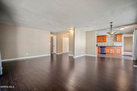 Tiny photo for 26933 Whiteside Drive, Perrysburg, OH 43551 (MLS # 10008411)