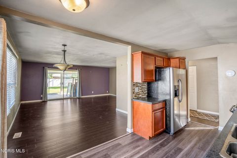 Tiny photo for 26933 Whiteside Drive, Perrysburg, OH 43551 (MLS # 10008411)