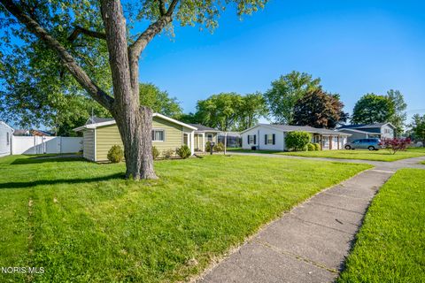 Tiny photo for 26933 Whiteside Drive, Perrysburg, OH 43551 (MLS # 10008411)
