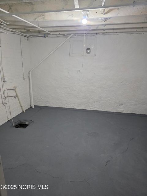 Tiny photo for 189 E Broadway Street, Toledo, OH 43605 (MLS # 10001761)