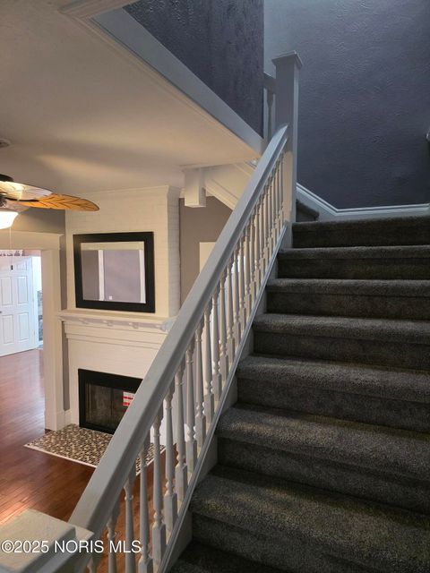 Tiny photo for 189 E Broadway Street, Toledo, OH 43605 (MLS # 10001761)