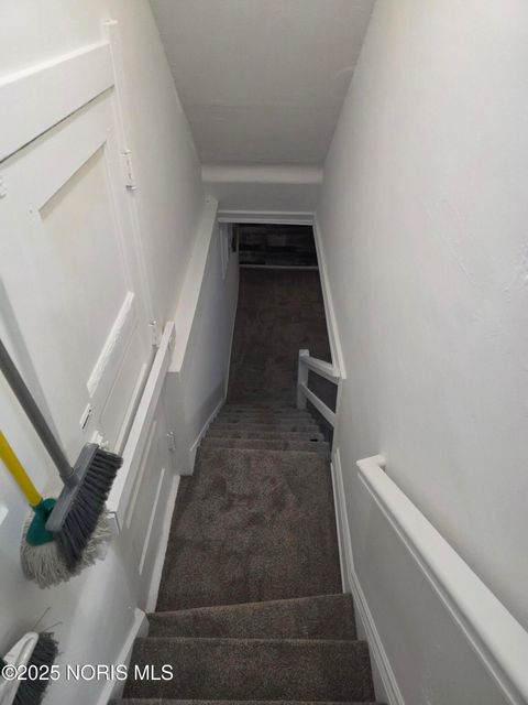 Tiny photo for 189 E Broadway Street, Toledo, OH 43605 (MLS # 10001761)