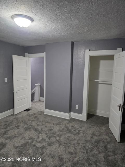 Tiny photo for 189 E Broadway Street, Toledo, OH 43605 (MLS # 10001761)