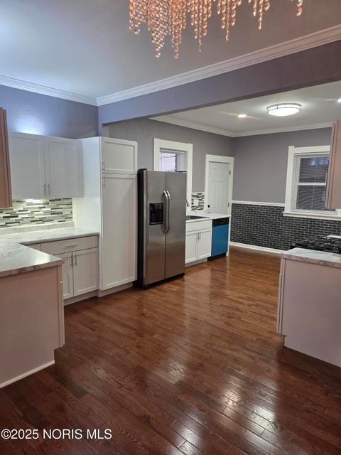 Tiny photo for 189 E Broadway Street, Toledo, OH 43605 (MLS # 10001761)