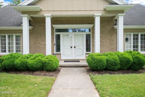 Tiny photo for 2060 Whitehall Rd RD, Ottawa Hills, OH 43606 (MLS # 10009627)