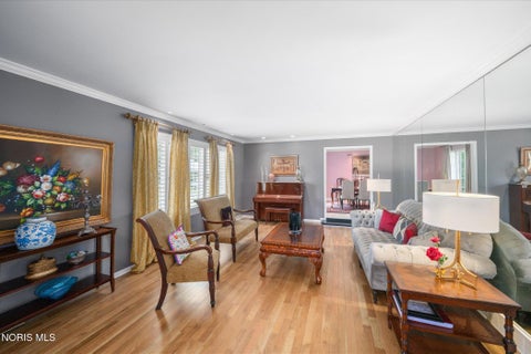 Tiny photo for 2060 Whitehall Rd RD, Ottawa Hills, OH 43606 (MLS # 10009627)