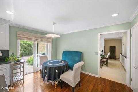 Tiny photo for 2060 Whitehall Rd RD, Ottawa Hills, OH 43606 (MLS # 10009627)