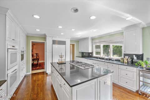 Tiny photo for 2060 Whitehall Rd RD, Ottawa Hills, OH 43606 (MLS # 10009627)
