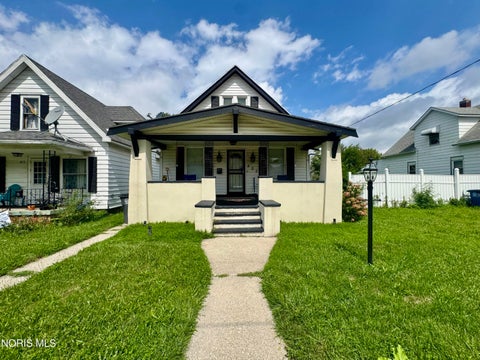 Tiny photo for 427 E Weber Street, Toledo, OH 43608 (MLS # 10012515)