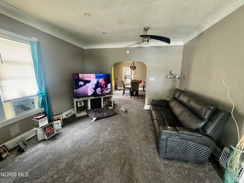 Tiny photo for 427 E Weber Street, Toledo, OH 43608 (MLS # 10012515)