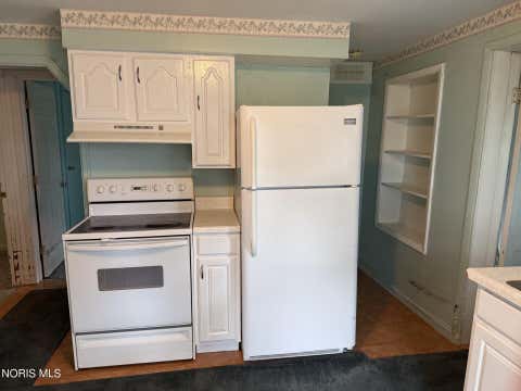 Tiny photo for 55 Roland Court, Rossford, OH 43460 (MLS # 10011609)