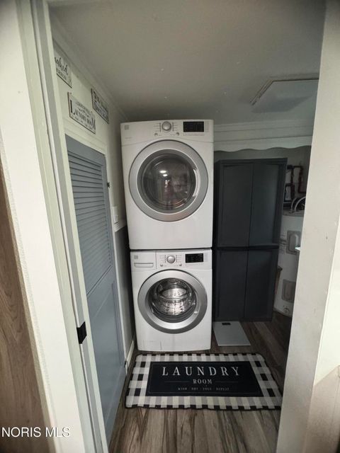 Tiny photo for 24521 Maple Street, Stony Ridge, OH 43463 (MLS # 10006028)