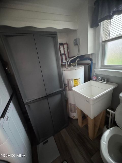 Tiny photo for 24521 Maple Street, Stony Ridge, OH 43463 (MLS # 10006028)