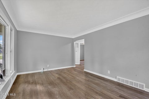 Tiny photo for 2272 Westmonte Road, Toledo, OH 43607 (MLS # 10012576)