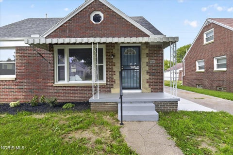 Tiny photo for 2272 Westmonte Road, Toledo, OH 43607 (MLS # 10012576)