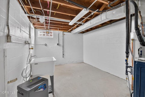 Tiny photo for 2272 Westmonte Road, Toledo, OH 43607 (MLS # 10012576)