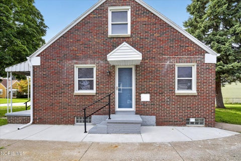 Tiny photo for 2272 Westmonte Road, Toledo, OH 43607 (MLS # 10012576)