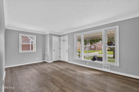 Tiny photo for 2272 Westmonte Road, Toledo, OH 43607 (MLS # 10012576)