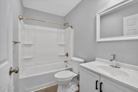 Tiny photo for 2272 Westmonte Road, Toledo, OH 43607 (MLS # 10012576)