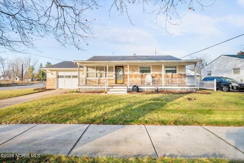 Photo of 256 Midvale Avenue, Toledo, OH 43605 (MLS # 10002494)