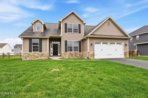 Photo of 14961 Stonebridge Lane, Perrysburg, OH 43551 (MLS # 10005992)