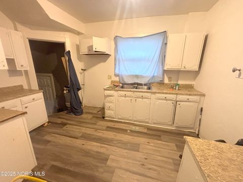 Tiny photo for 1384 Berdan Avenue, Toledo, OH 43612 (MLS # 10002383)