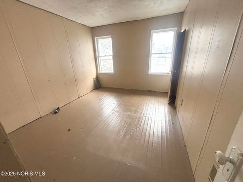 Tiny photo for 1384 Berdan Avenue, Toledo, OH 43612 (MLS # 10002383)