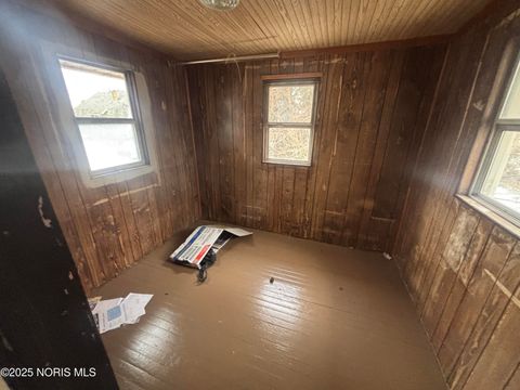 Tiny photo for 1384 Berdan Avenue, Toledo, OH 43612 (MLS # 10002383)