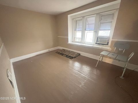 Tiny photo for 1384 Berdan Avenue, Toledo, OH 43612 (MLS # 10002383)