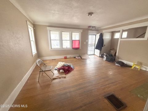 Tiny photo for 1384 Berdan Avenue, Toledo, OH 43612 (MLS # 10002383)