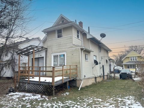 Tiny photo for 1384 Berdan Avenue, Toledo, OH 43612 (MLS # 10002383)