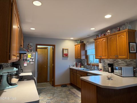 Tiny photo for 318 Country Meadows Drive, Oak Harbor, OH 43449 (MLS # 10004368)