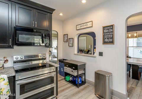 Tiny photo for 3902 Martha Avenue, Toledo, OH 43612 (MLS # 10010516)