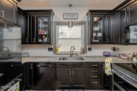 Tiny photo for 3902 Martha Avenue, Toledo, OH 43612 (MLS # 10010516)