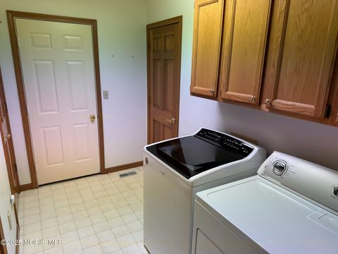 Tiny photo for 144 Deerfield Circle, Bryan, OH 43506 (MLS # 10001366)