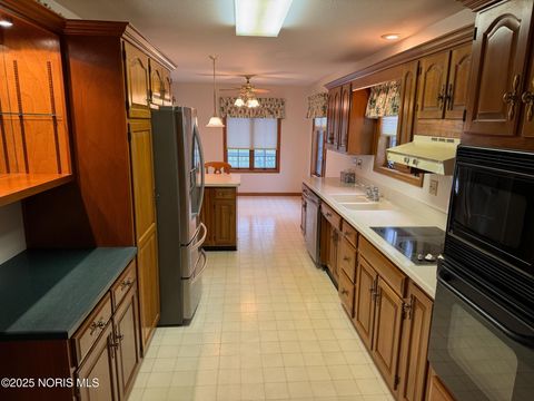 Tiny photo for 144 Deerfield Circle, Bryan, OH 43506 (MLS # 10001366)