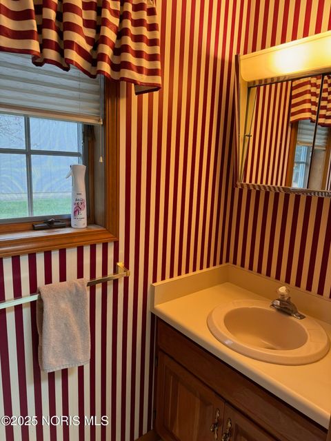 Tiny photo for 144 Deerfield Circle, Bryan, OH 43506 (MLS # 10001366)