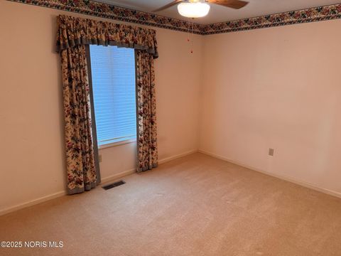 Tiny photo for 144 Deerfield Circle, Bryan, OH 43506 (MLS # 10001366)