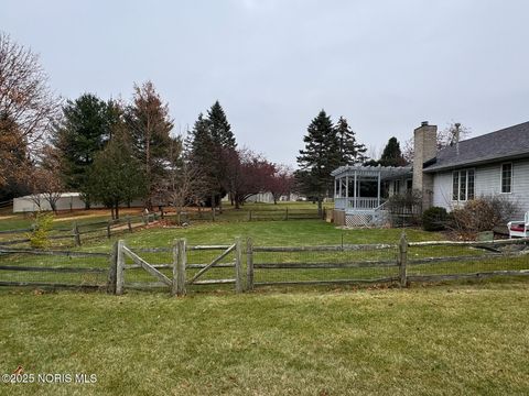 Tiny photo for 144 Deerfield Circle, Bryan, OH 43506 (MLS # 10001366)