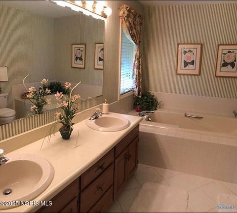 Tiny photo for 144 Deerfield Circle, Bryan, OH 43506 (MLS # 10001366)