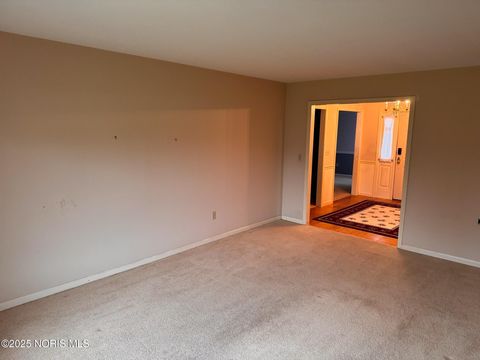 Tiny photo for 144 Deerfield Circle, Bryan, OH 43506 (MLS # 10001366)