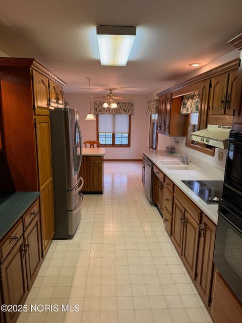 Tiny photo for 144 Deerfield Circle, Bryan, OH 43506 (MLS # 10001366)
