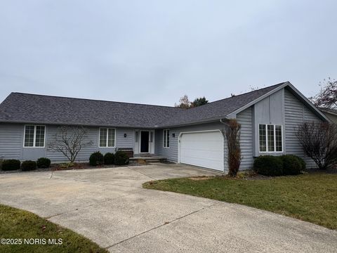 Photo of 144 Deerfield Circle, Bryan, OH 43506 (MLS # 10001366)