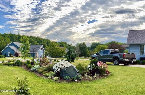 Tiny photo for 144 Deerfield Circle, Bryan, OH 43506 (MLS # 10001366)